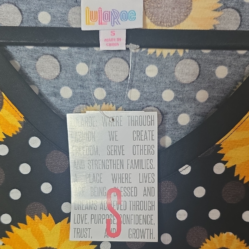 Reborn Sunflower and Polka Dot Short Sleeve Tee - Picture 2 of 4